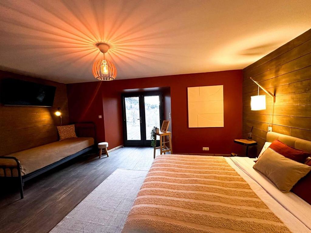 Saint-Julien-Chapteuil La Ferme Du Bien-Etre Bed & Breakfast エクステリア 写真